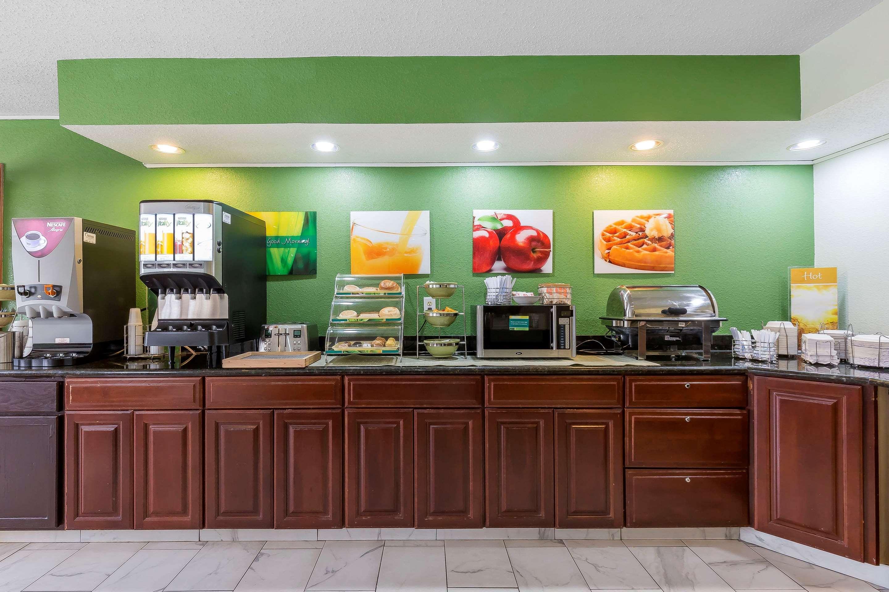 Quality Inn Sycamore - Dekalb Exterior photo